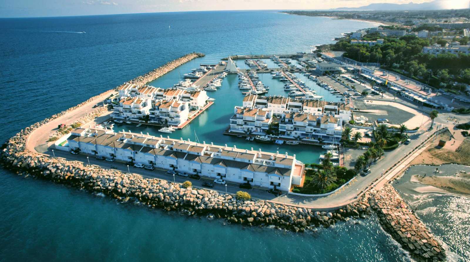 Market "Marina Las Fuentes"