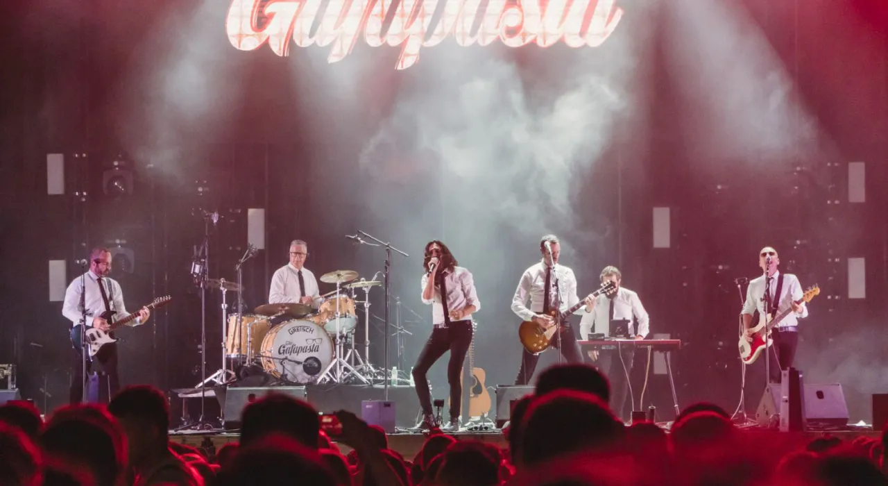 The Gafapasta 10º Aniversario - Lo mejor de los 80 en español -