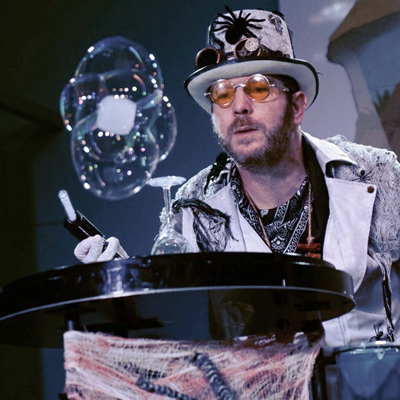 Espectacle infantil 'Les bombolles del Doctor Babel'