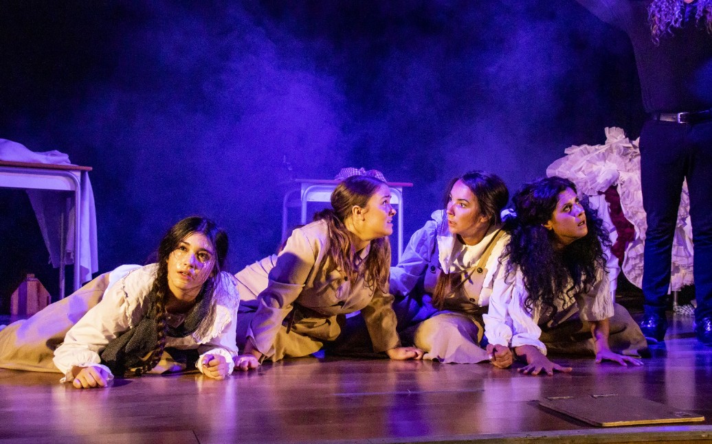 Las 13 Rosas. Compañía Artística Estíbaliz Núñez