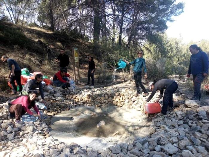 CUIDADO DE PLANTACIONES EN LA SIERRA DE LA PILA
