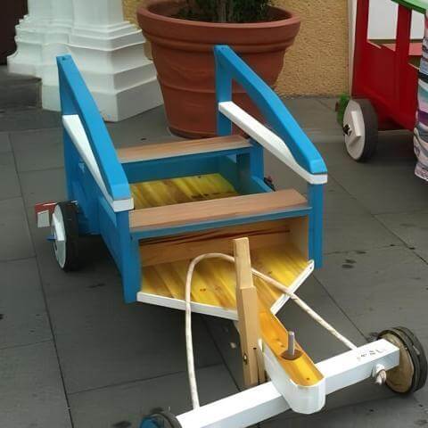 Tradicional Bajada de Carros de Madera