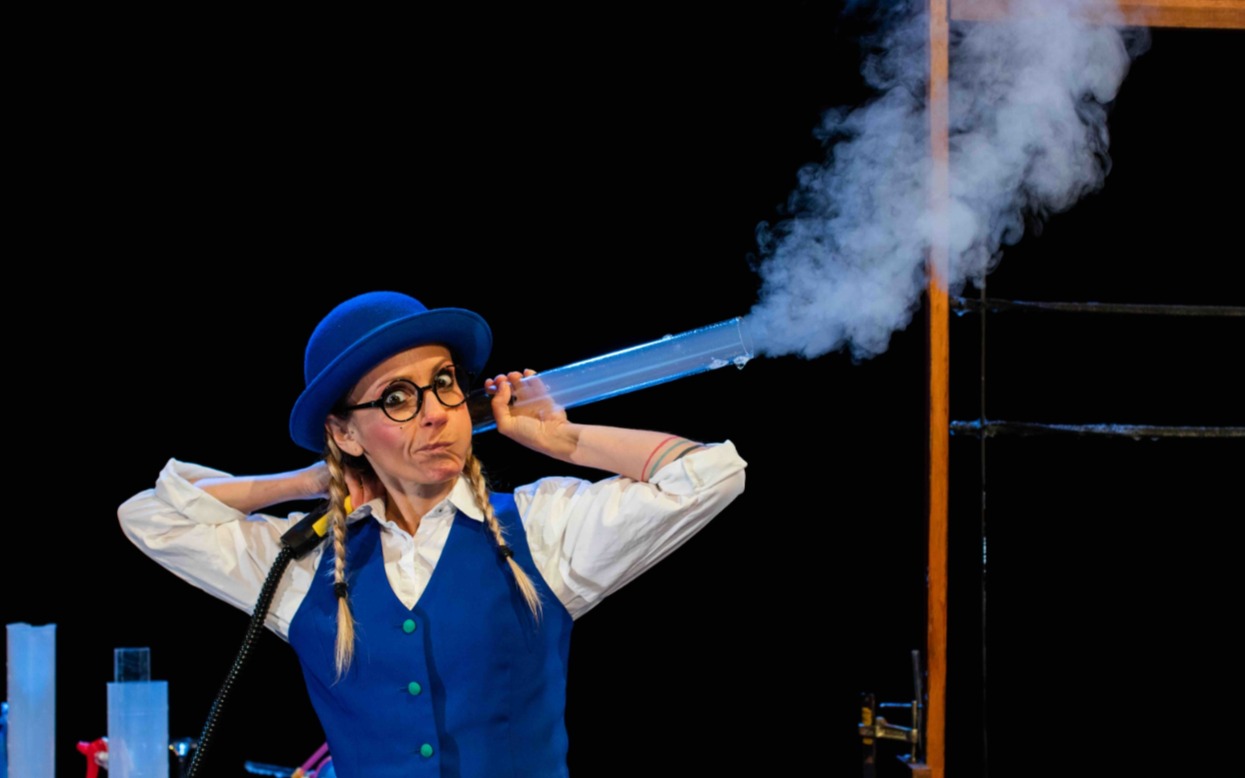 Doble burbuja. Compañía 7 Burbujas