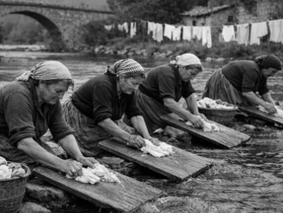 Actuación teatral “Las lavanderas”, Grupo de teatro Memorias, Asociación de Amas de Casa de Daimiel