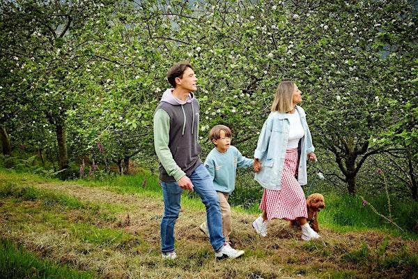 UNA VUELTA A LA MANZANA ENTRE EL MAR Y LA MONTAÑA