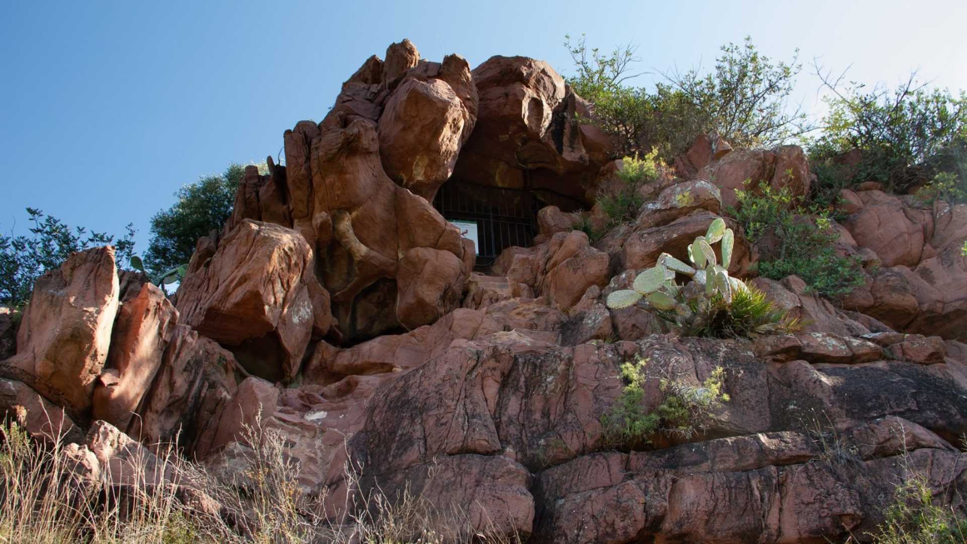 Visita guiada a las Pinturas Rupestres de La Joquera en Borriol