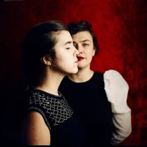 Birds on a Wire en concierto