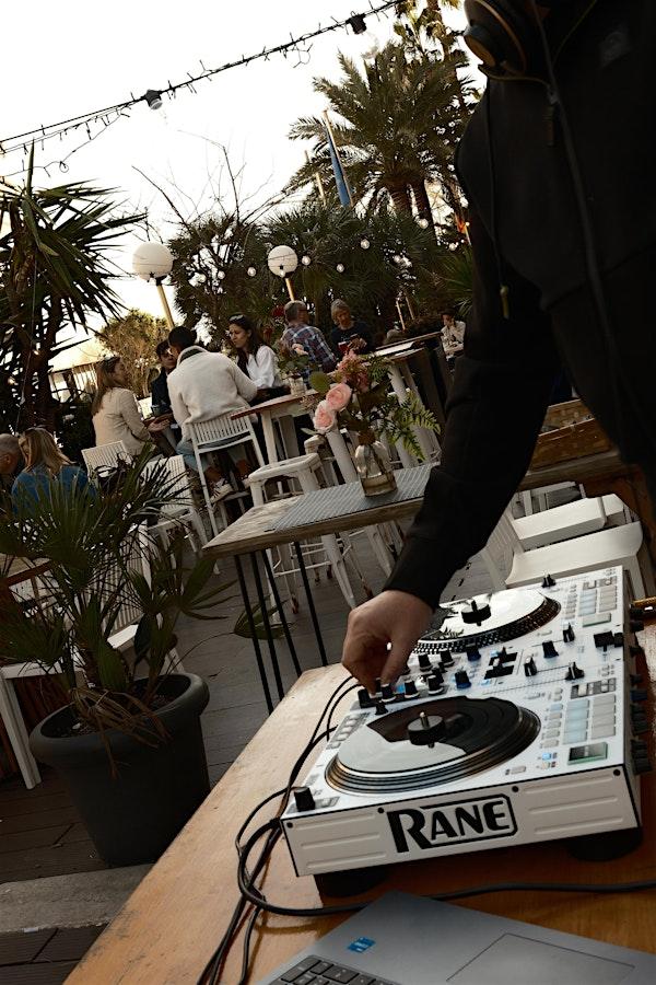 Easy Run & Vermut con DJ set