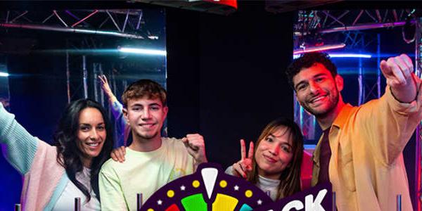 BuzzAttack: La Experiencia de TV en Vivo - Madrid